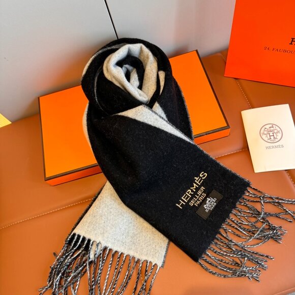 Hermes Black & Grey Wool Scarf - Picture 3 of 5